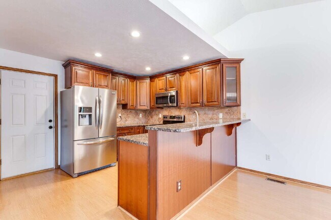 Building Photo - "Spacious 4-Bedroom Retreat with 3 Full Baths in Prime Wichita Location – 2,812 Sq. Ft.!"  Hurry!...