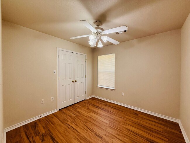 Building Photo - 3107 Yaupon Rd