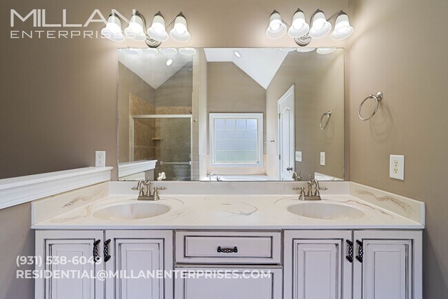 Building Photo - Experience the Best of Country Living with...