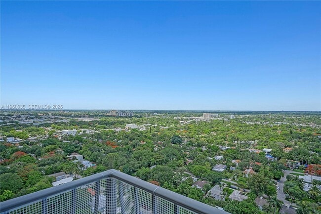 Building Photo - 780 NE 69th St