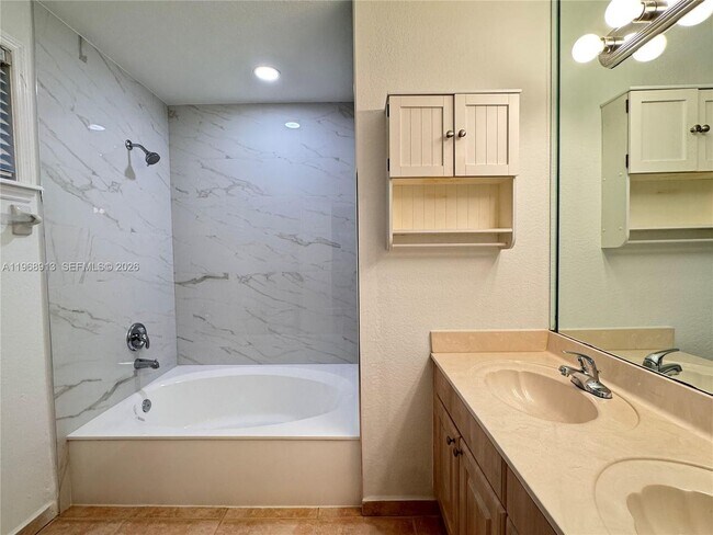 Building Photo - 7733 SW 94th Ln