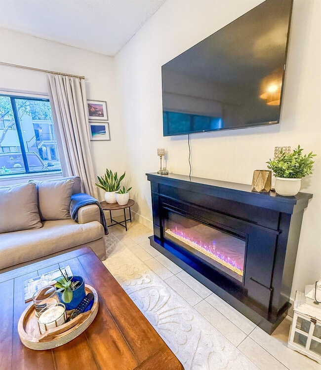 Building Photo - 2445 SW 18th Terrace