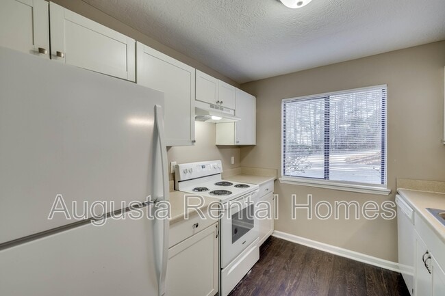 Building Photo - 2451 Jennings Rd