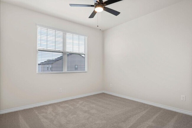 Building Photo - 108 Woodrow Ln