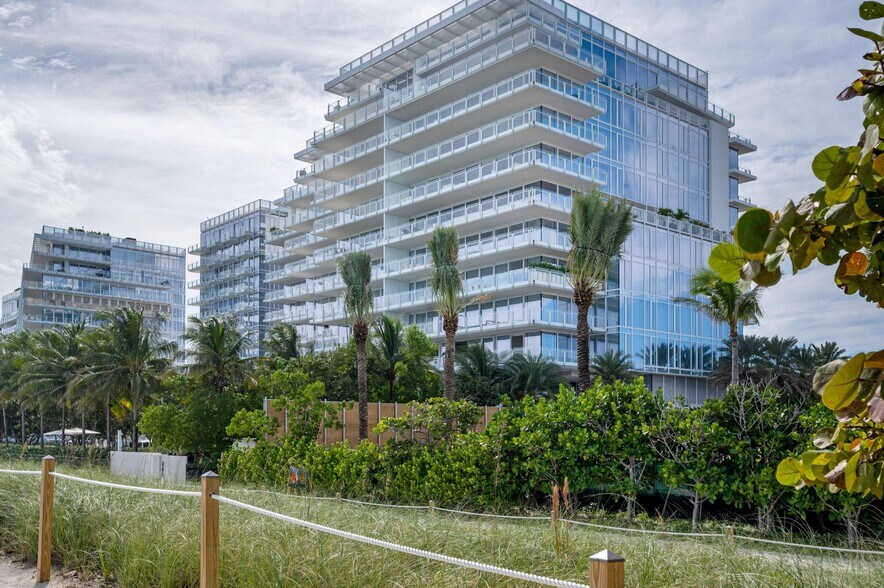 Building Photo - 9172 Collins Ave