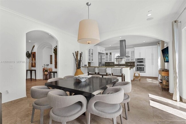 Building Photo - 2143 N Bay Rd