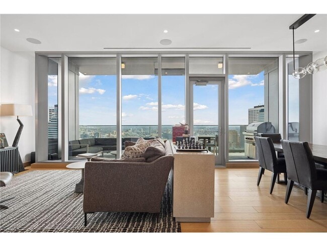 Building Photo - 255 Hennepin Ave