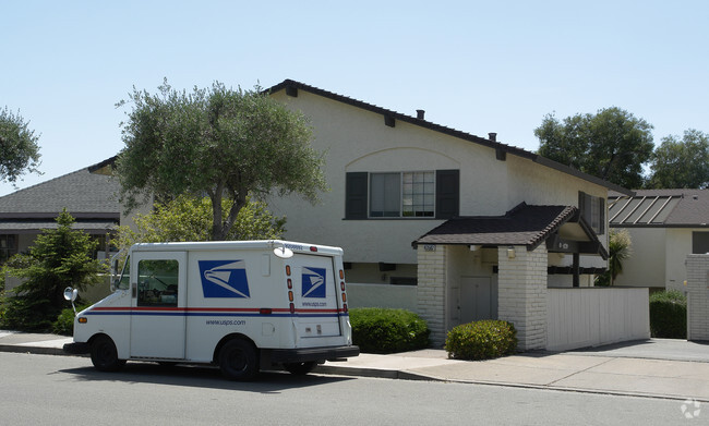 Building Photo - Mission Terrace Apartments