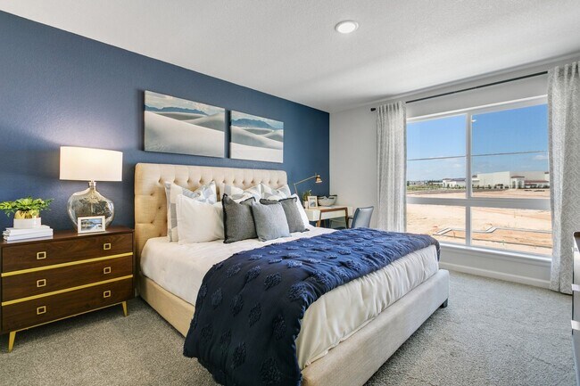 Building Photo - Newer 4 bed Townhome at The Commons at Vic...