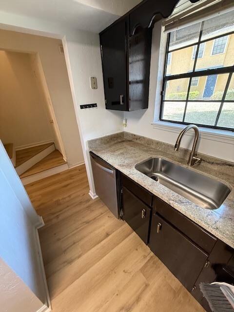 Building Photo - 735 E 7th Ave