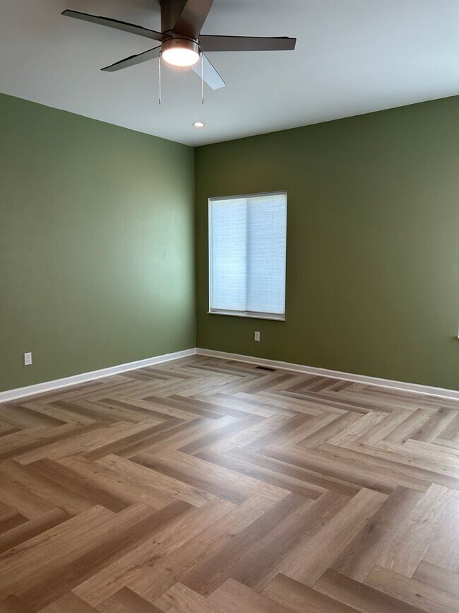 Building Photo - 2609 Beacon Point Ct