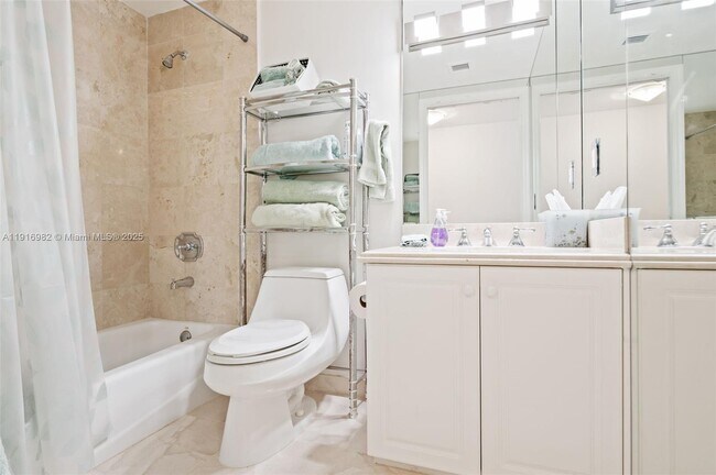 Building Photo - 9595 Collins Ave