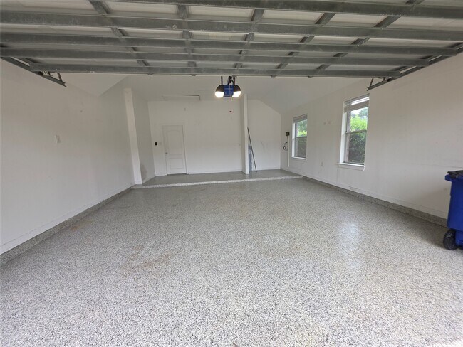 Building Photo - 6146 Bradie Ct