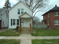 Building Photo - 155 Clinton St