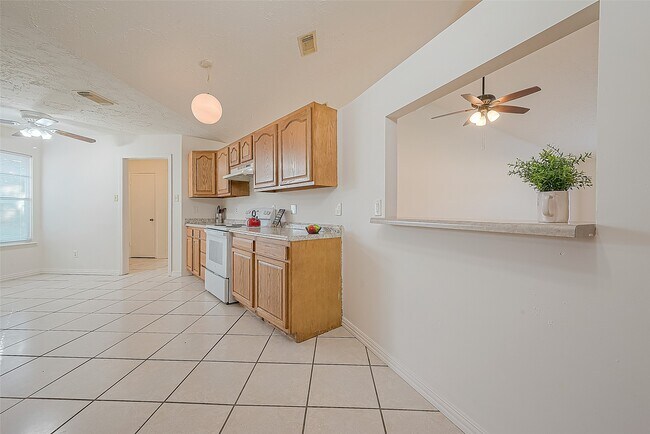 Building Photo - 3806 Embarcadero Dr