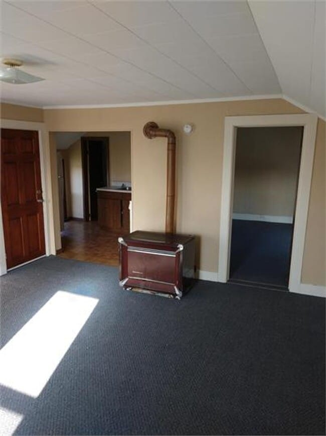 Building Photo - 340 4th Ave