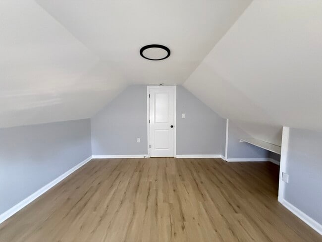 Building Photo - 26 Orchard Ave