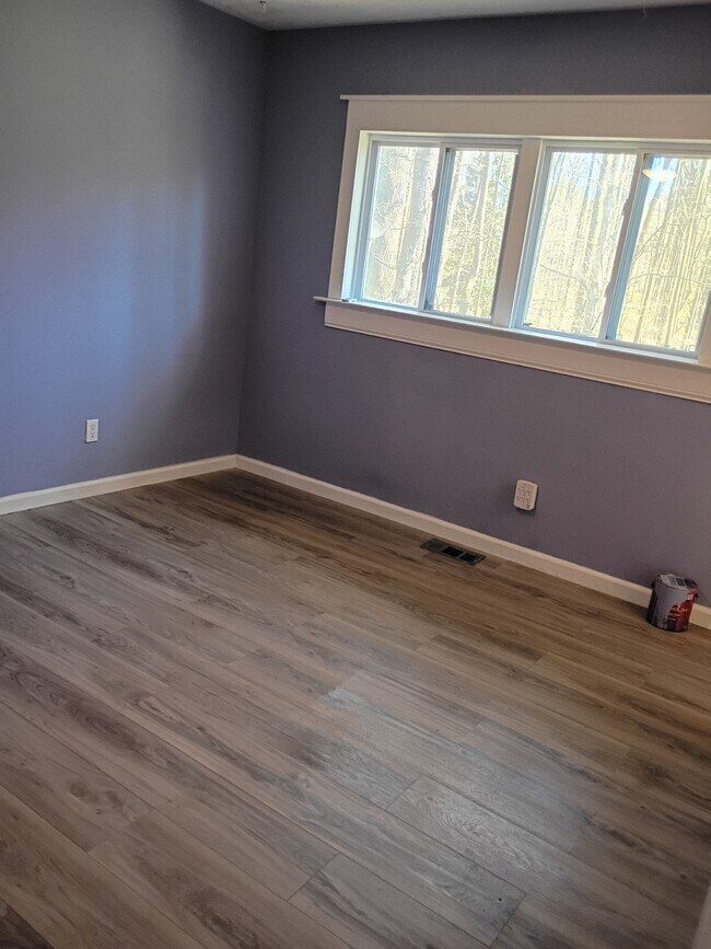 Building Photo - 1279 Alpha Dr