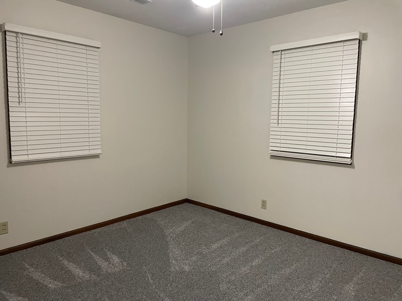 Building Photo - 2200 N 68th St