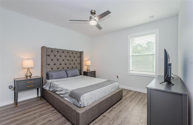 Building Photo - 1954 Freedom Dr