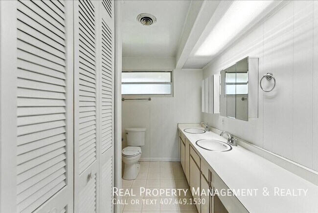 Building Photo - 2400 Deloraine Trail