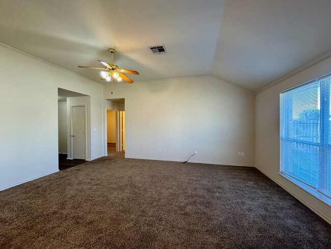 Building Photo - 10201 Iris Ln