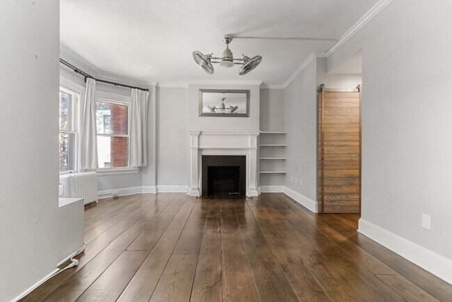 Building Photo - 48 Beacon St