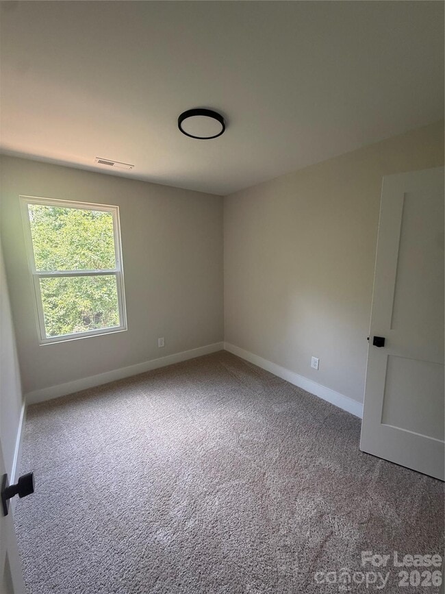 Building Photo - 212 N Yadkin Ave