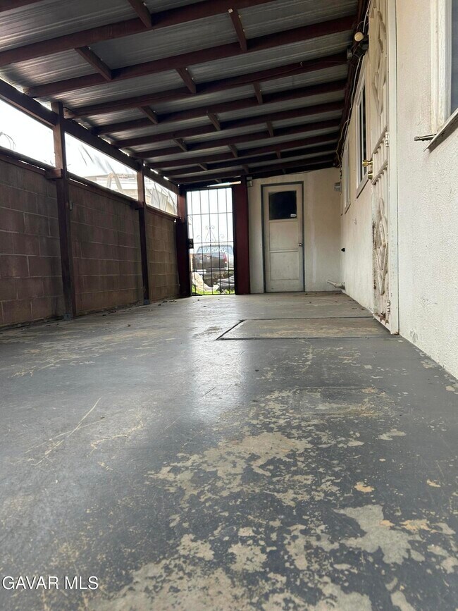 Building Photo - 44021 E 3rd St