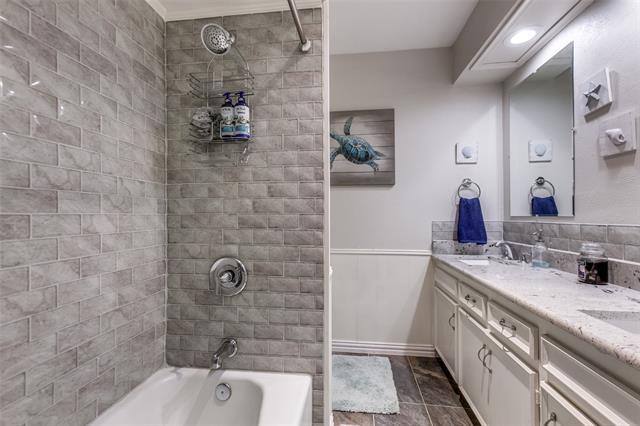 Building Photo - 7760 Dentcrest Dr