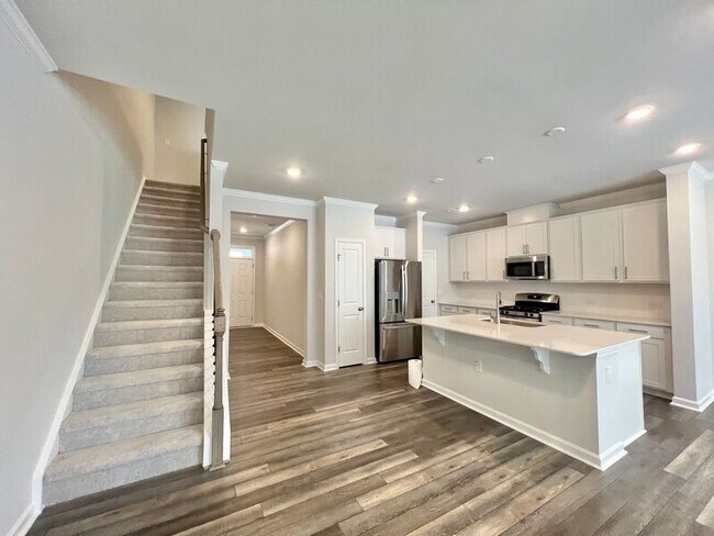 Building Photo - 208 Garden Vine Trl