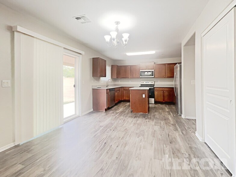 Building Photo - 3820 E Sierrita Rd