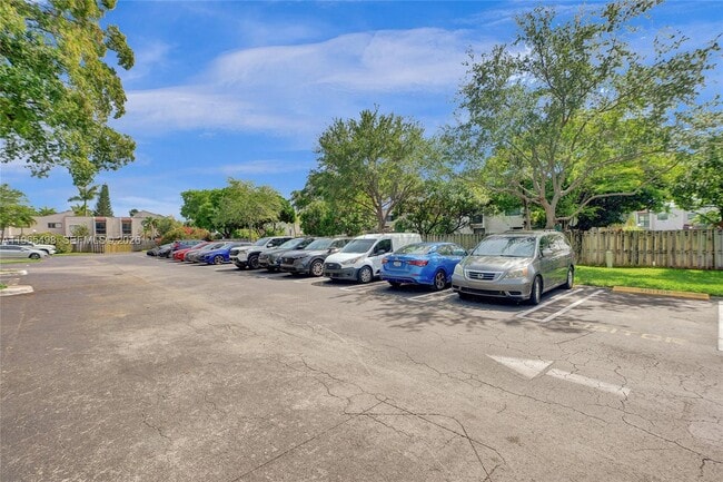 Building Photo - 4600 SW 67th Ave