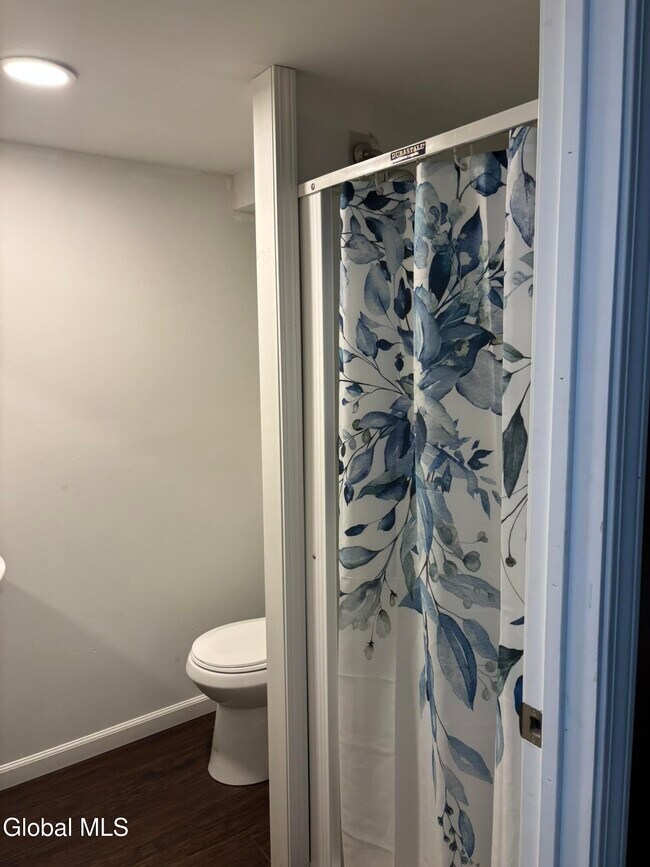 Building Photo - 52 Trottingham Rd