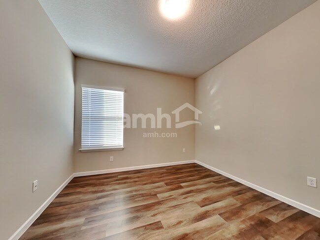 Building Photo - 111 Hemlock Point