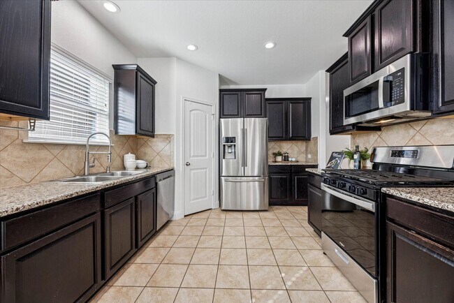 Building Photo - 4 bd/2.5 ba in Pflugerville ready for move in!