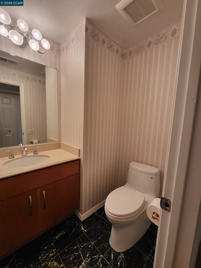 Building Photo - 176 Scotts Valley