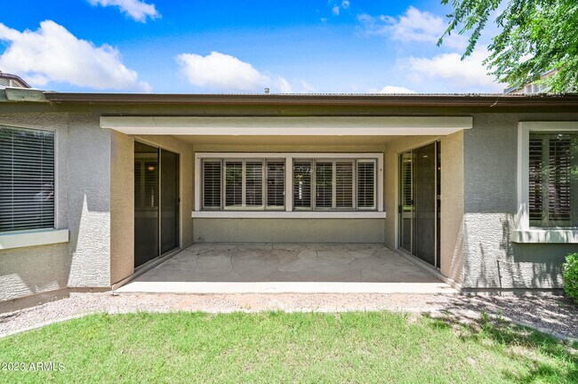 Building Photo - 337 West Swan Drive