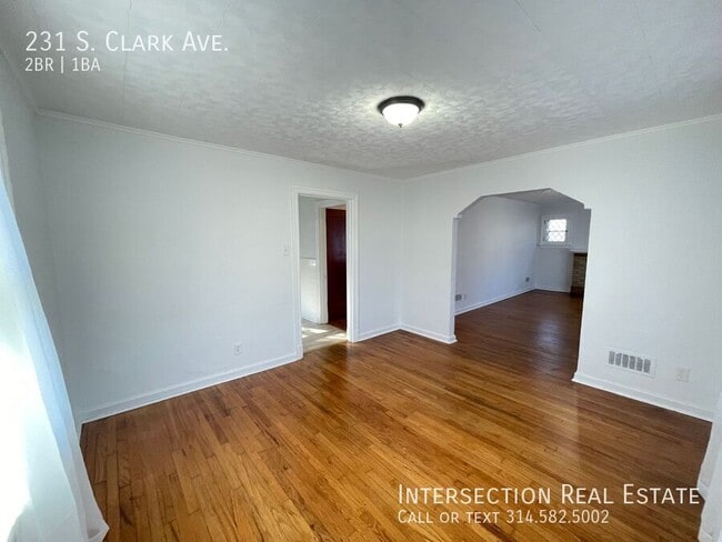 Building Photo - 231 S Clark Ave