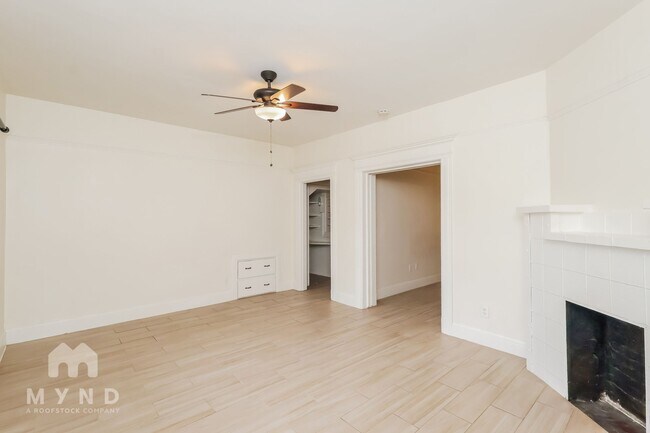 Building Photo - 825 14th St