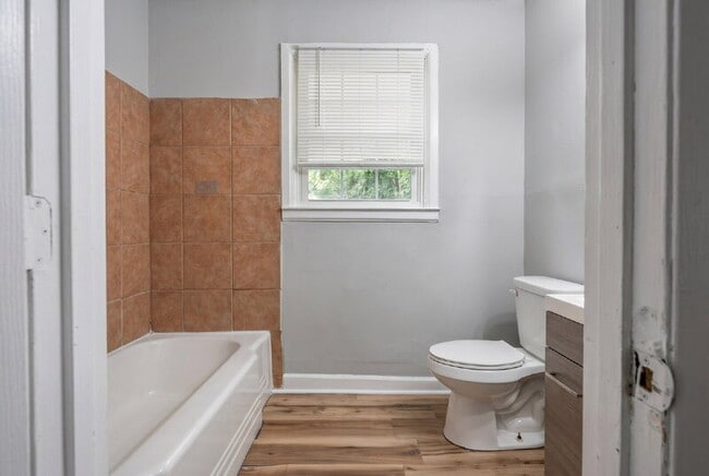 Building Photo - 50 Eddy Dr