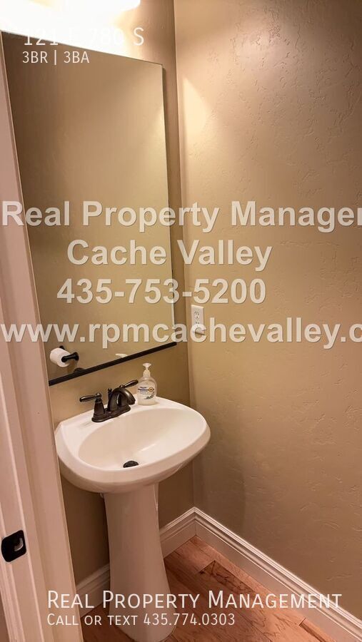 Building Photo - 121 E 780 S