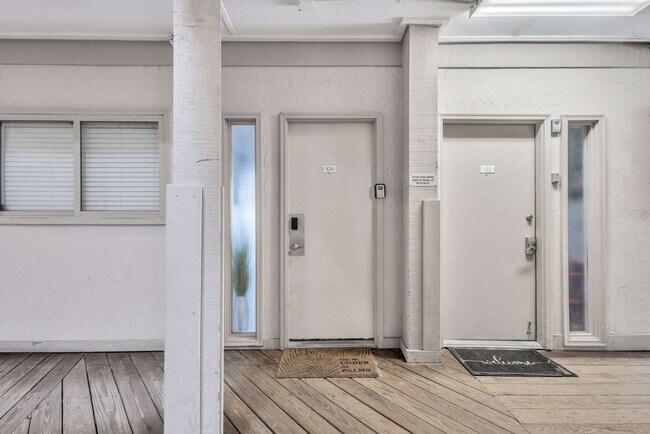 Building Photo - 40 Folly Field Rd