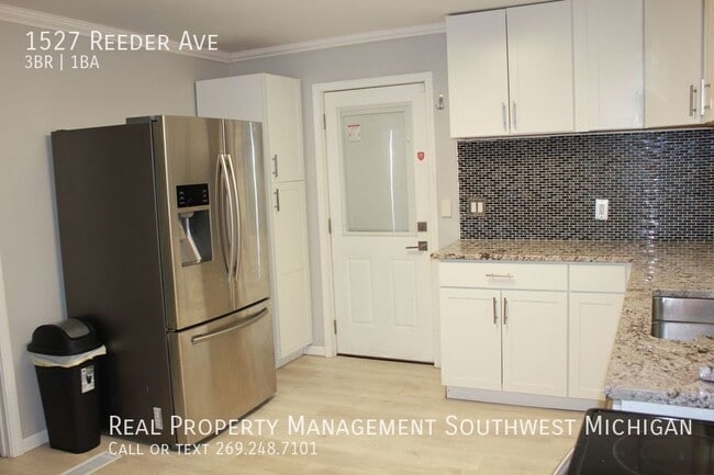 Building Photo - 1527 Reeder Ave