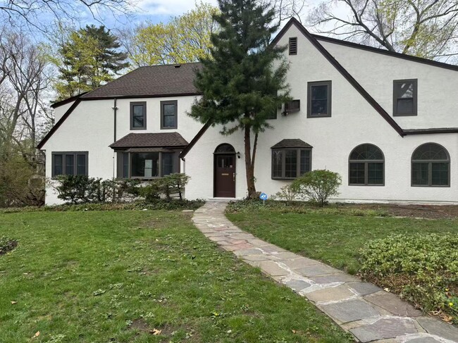 Primary Photo - 17 Oak Dr