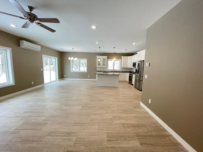 Building Photo - Available Now! 3 Bed 2 Bath Beautiful New Construction Townhome in Hermantown