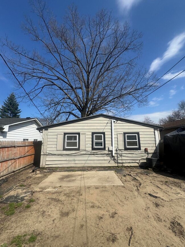 Building Photo - 6206 Beech Daly Rd