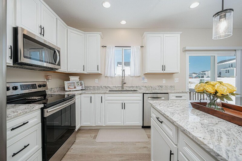 Building Photo - 304 Gray Fox Ct