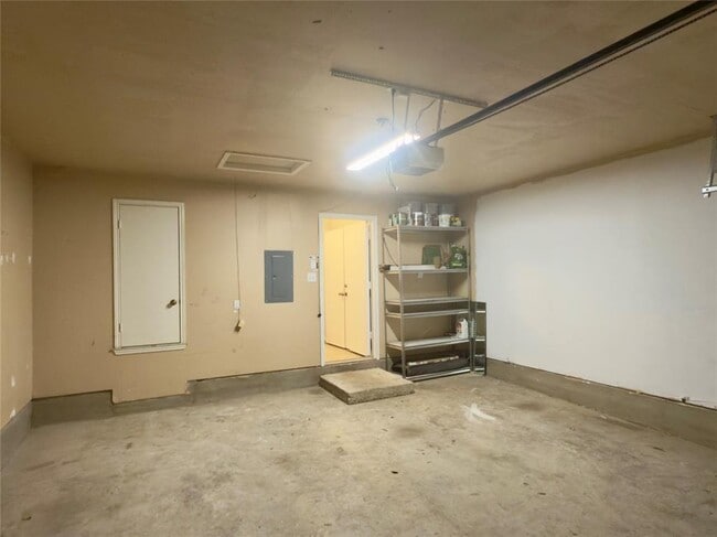Building Photo - 255 Myrtle St