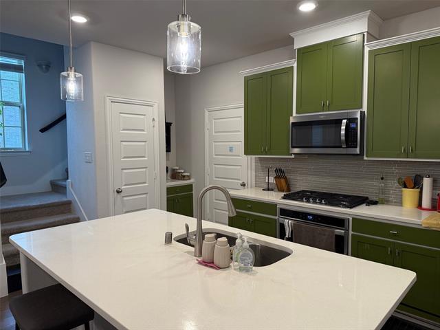 Building Photo - 341 Blackthorne Dr